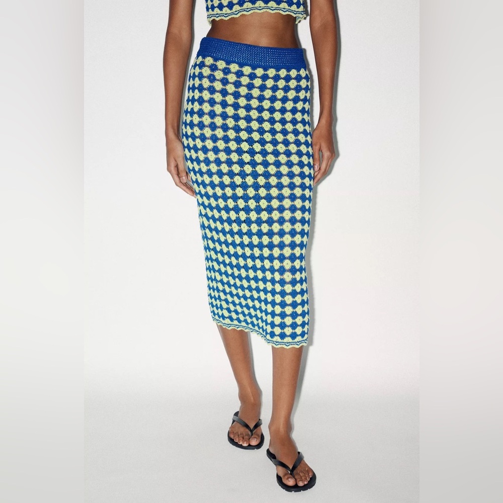 ZARA STRUCTURED KNIT SKIRT